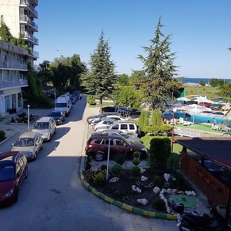 Dsk Hotel 克兰内沃 外观 照片