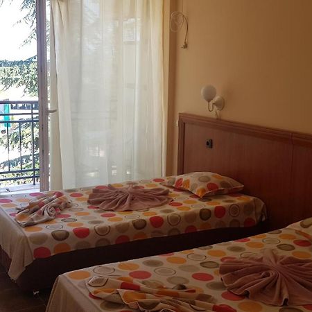 Dsk Hotel 克兰内沃 外观 照片