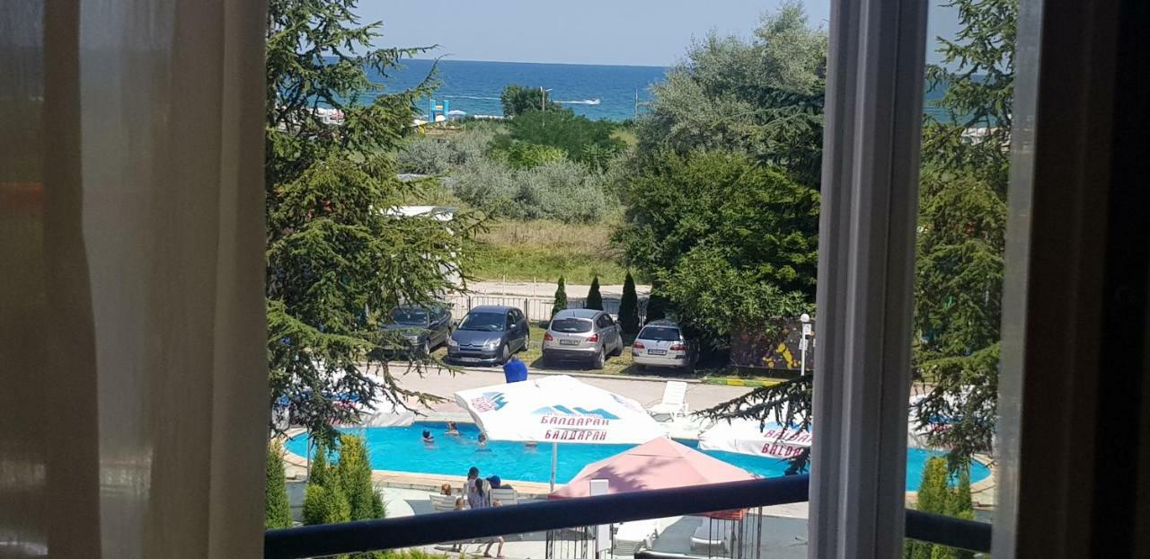 Dsk Hotel 克兰内沃 外观 照片