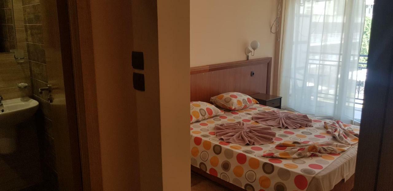 Dsk Hotel 克兰内沃 外观 照片