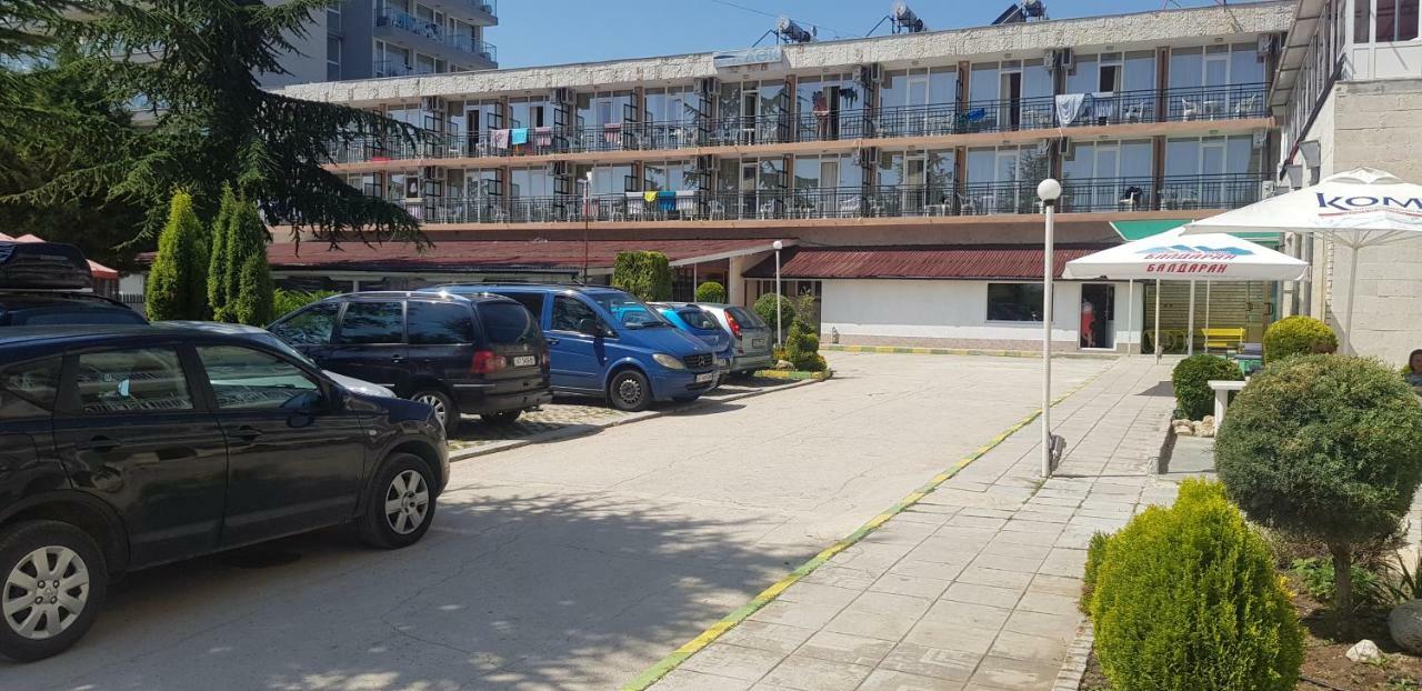 Dsk Hotel 克兰内沃 外观 照片