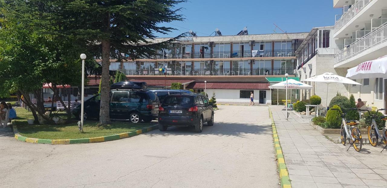 Dsk Hotel 克兰内沃 外观 照片