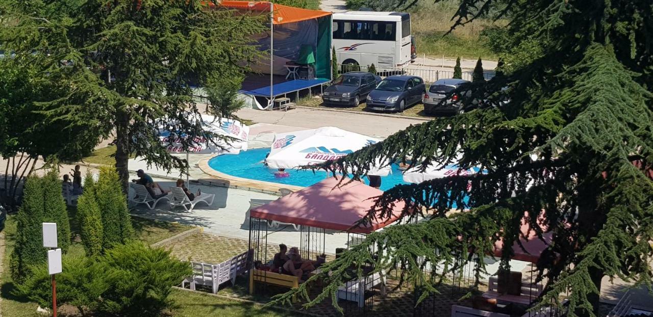 Dsk Hotel 克兰内沃 外观 照片